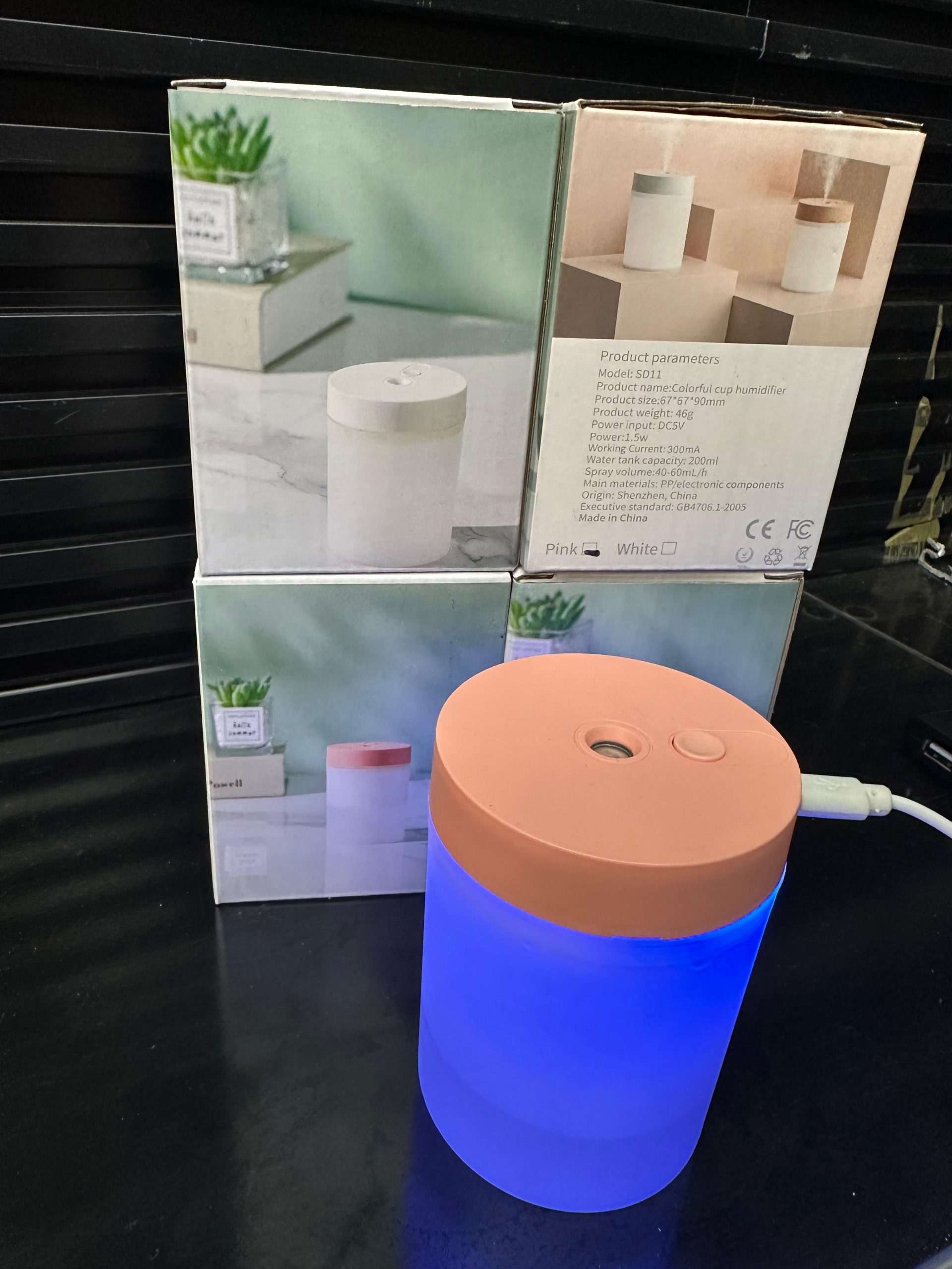Hava Nemlendirici, Araç İçi, 200 ml, Led Işıklı, Şık Tasarım, Aromaterapi, Buhar Difüzörü